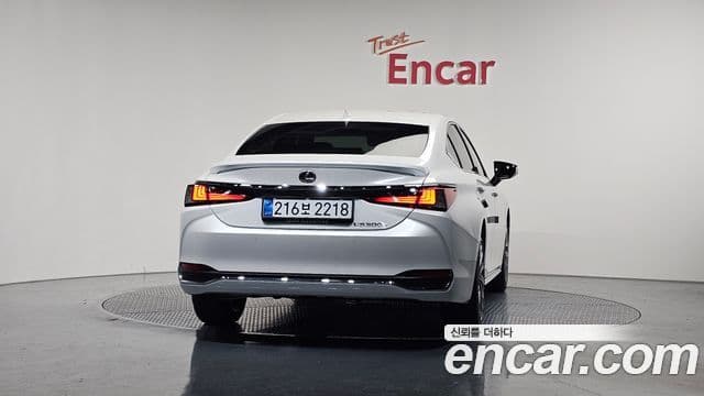 Lexus ES300h 7세대 Luxury Plus, 2026 4