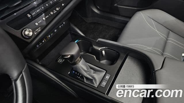 Lexus ES300h 7세대 Luxury Plus, 2026 9