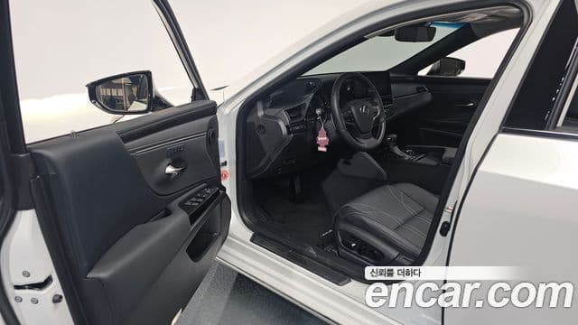 Lexus ES300h 7세대 Luxury Plus, 2026 10