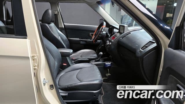 Kia Soul Safety, 2011 10