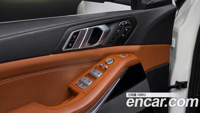 BMW X7 (G07) xDrive 40i M Sport 6인승, 2024 19