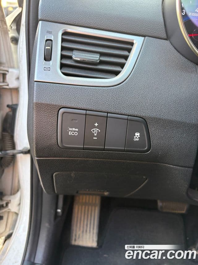 Hyundai Avante MD Premier, 2011 9