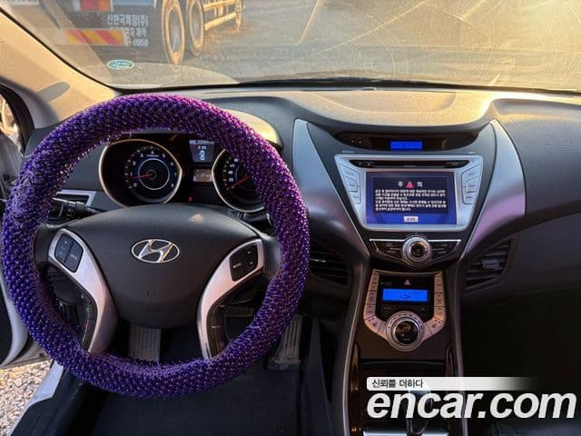 Hyundai Avante MD Premier, 2011 12