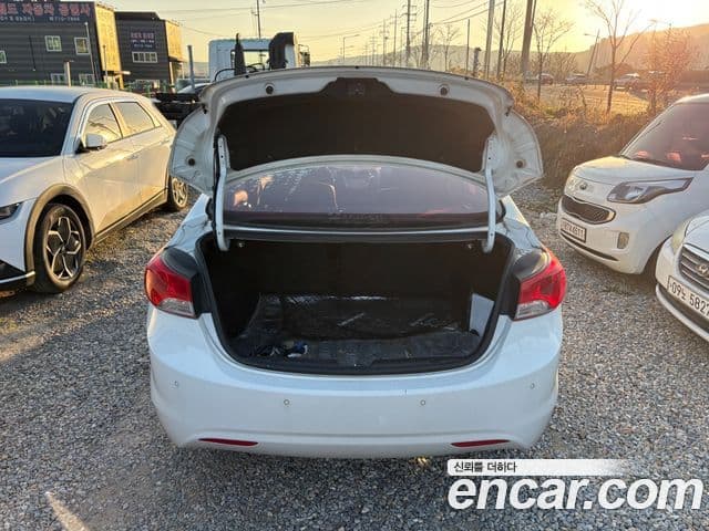 Hyundai Avante MD Premier, 2011 18