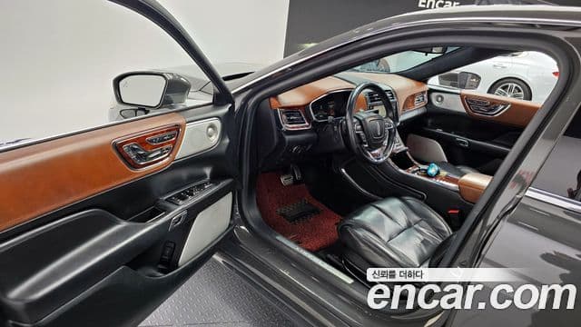 Lincoln Continental 10세대 3.0 Presidential AWD, 2017 11