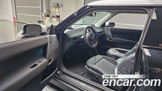 Mini Cooper Электрический (Electric) 4세대 SE Classic, 2024 10