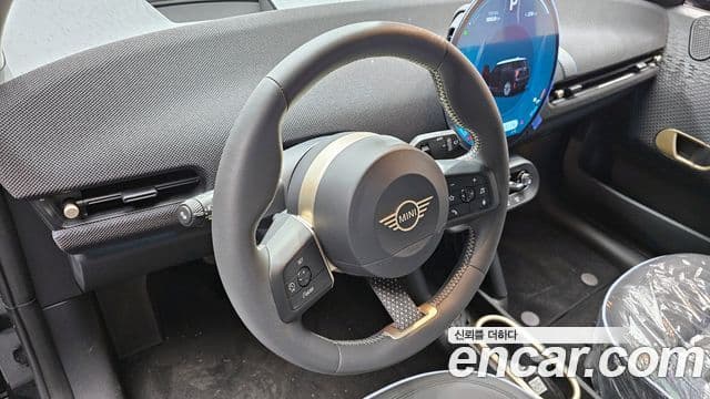 Mini Cooper Электрический (Electric) 4세대 SE Classic, 2024 13