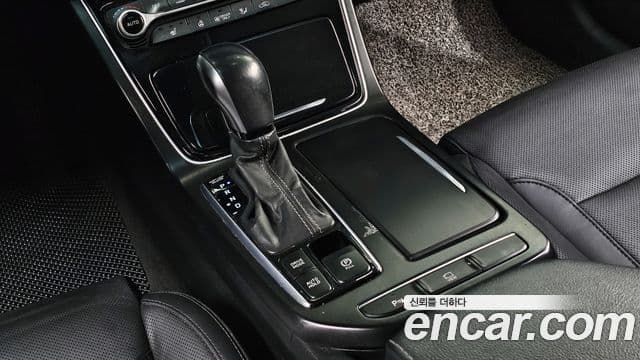 Hyundai Grandeur IG гибрид Premium, 2018 9