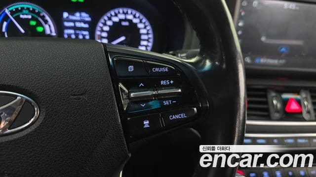 Hyundai Grandeur IG гибрид Premium, 2018 19