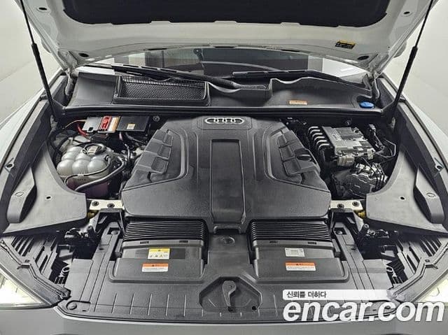 Audi Q8 (4M) Premium, 2023 6