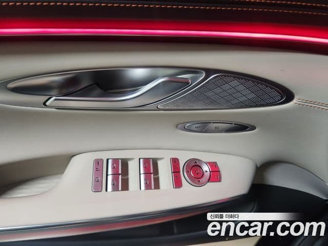 Genesis GV70, 2025 7