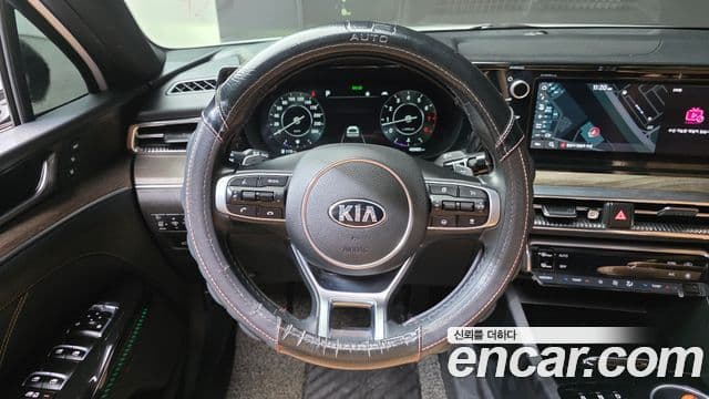 Kia K5 3세대 Signature, 2021 12