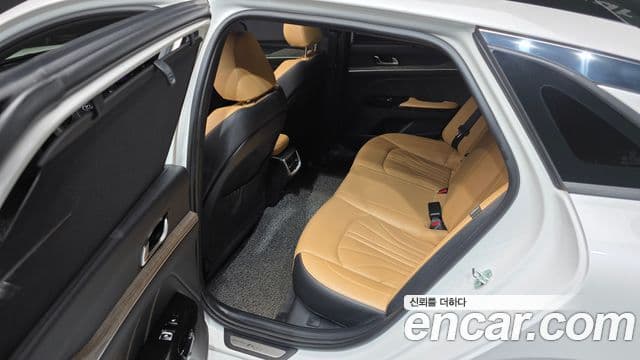 Kia K5 3세대 Signature, 2021 13