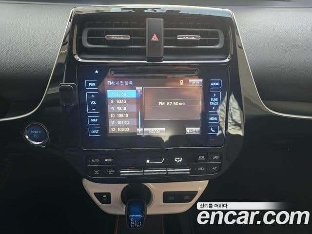 Toyota 프리우스 4세대 1.8 E, 2017 12