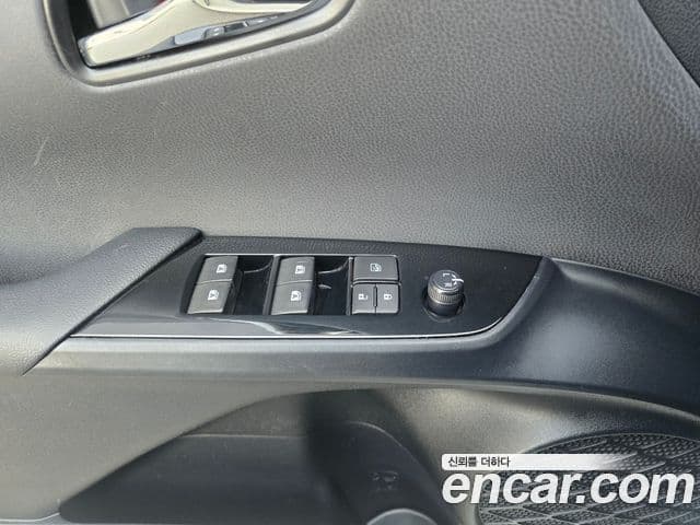 Toyota 프리우스 4세대 1.8 E, 2017 16