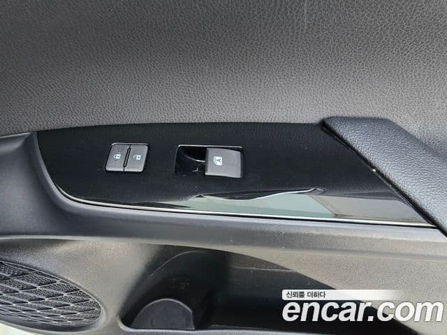 Toyota 프리우스 4세대 1.8 E, 2017 17