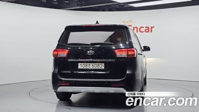 Kia All New Carnival Prestige, 2016 4