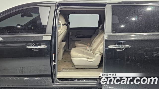 Kia All New Carnival Prestige, 2016 11