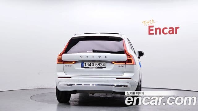 Volvo XC60 2세대 B5 Ultimate Bright, 2023 4