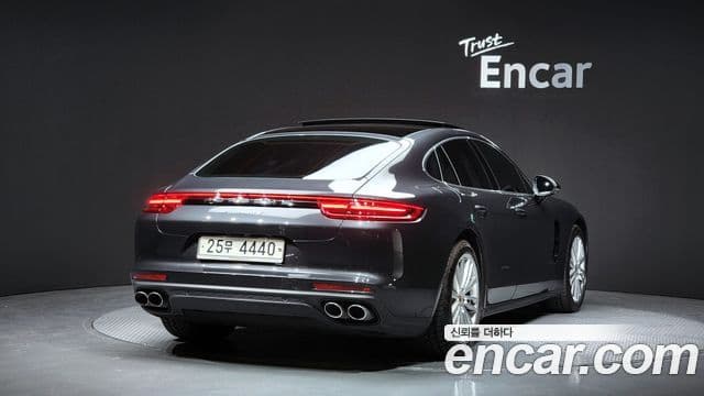 Porsche Panamera (971), 2018 2