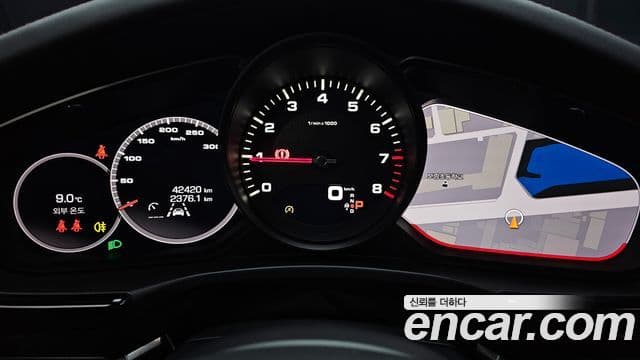 Porsche Panamera (971), 2021 8