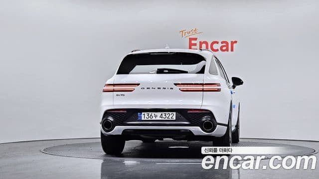 Genesis GV70, 2021 4