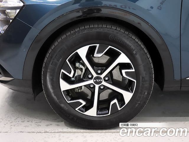 Kia Sportage 5세대 гибрид Signature 2WD, 2023 все фото