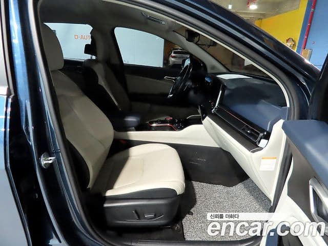 Kia Sportage 5세대 гибрид Signature 2WD, 2023 13