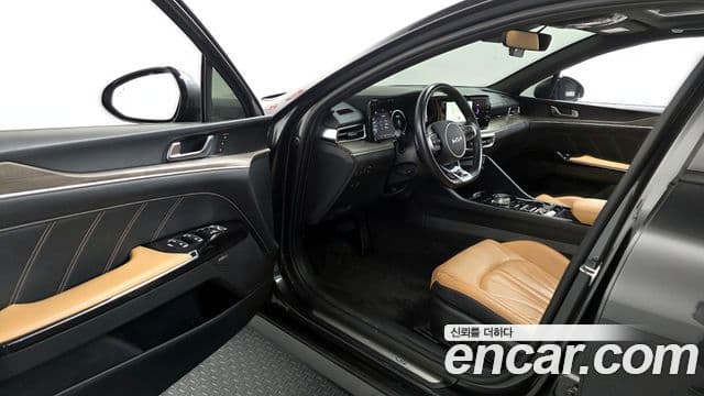 Kia K5 3세대 Signature, 2022 10