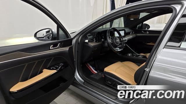 Kia K5 3세대 Signature, 2022 10