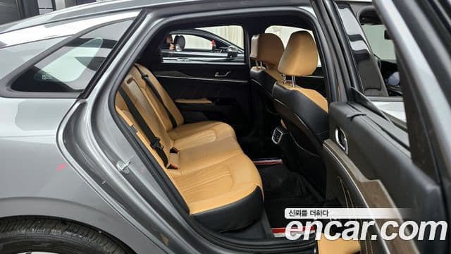 Kia K5 3세대 Signature, 2022 12