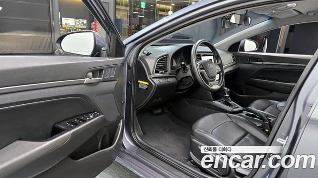 Hyundai Avante AD Special, 2017 11