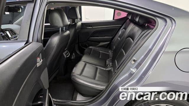 Hyundai Avante AD Special, 2017 13