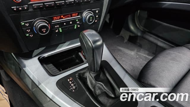 BMW 3시리즈 (E90) 320d седан M Sport, 2011 9