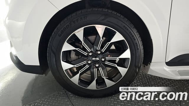 Kia Carnival 4세대 бензин 9인승 High Limousine(компания по спецнадстройкам), 2023 все фото