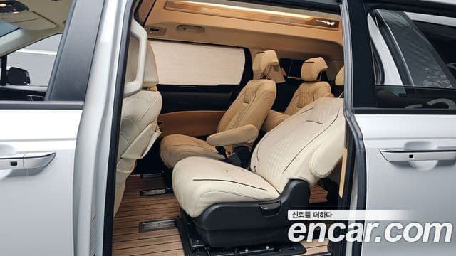 Kia Carnival 4세대 бензин 9인승 High Limousine(компания по спецнадстройкам), 2023 11