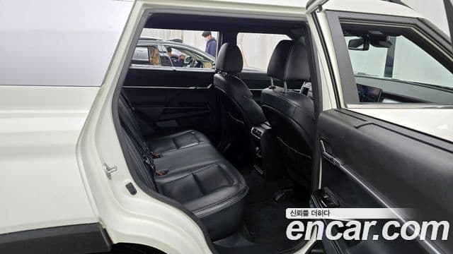 KG모빌리티(SsangYong) Torres T7, 2023 12