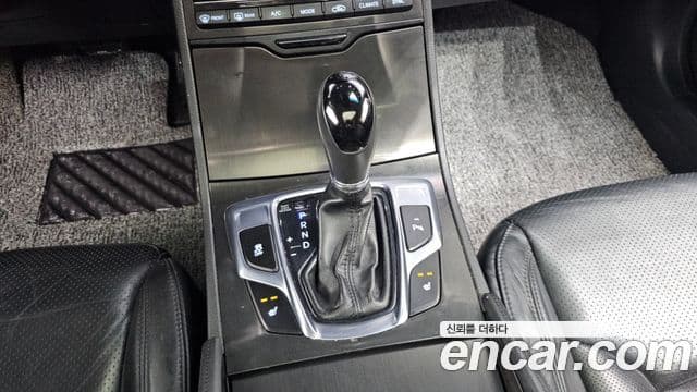 Hyundai Grandeur HG Modern, 2016 9