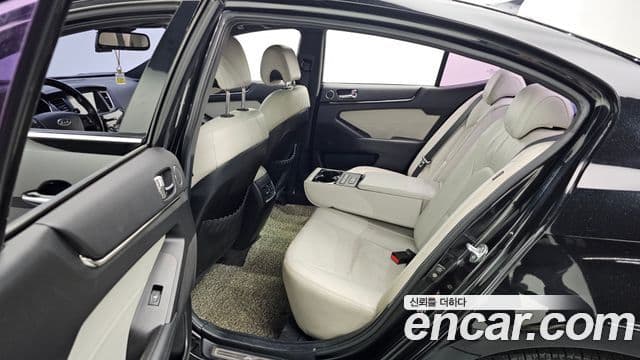 Kia K7 Premium, 2011 12