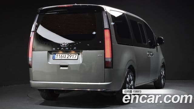Hyundai Staria Inspiration, 2023 2