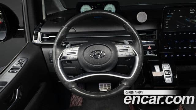 Hyundai Staria Inspiration, 2023 13