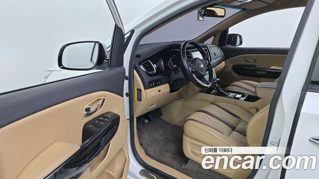 Kia All New Carnival Prestige High Roof, 2018 10