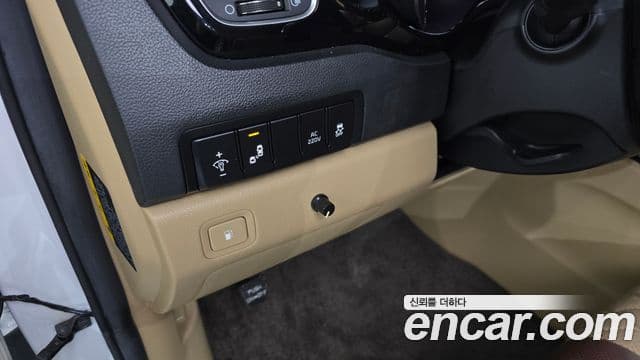 Kia All New Carnival Prestige High Roof, 2018 17