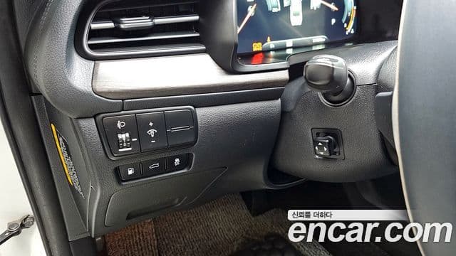 Kia K7 Premier 3.0 LPI Prestige(арендный автомобиль), 2020 16