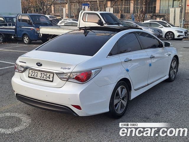Hyundai Sonata гибрид Royal, 2012 все фото