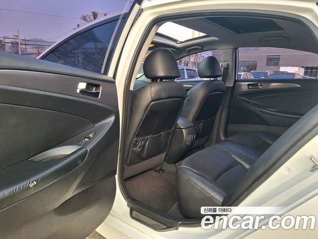 Hyundai Sonata гибрид Royal, 2012 8