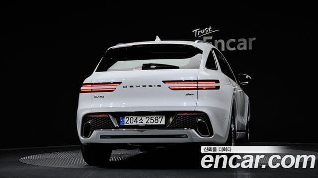 Genesis GV70, 2023 4