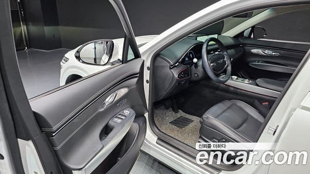 Genesis GV70, 2023 10