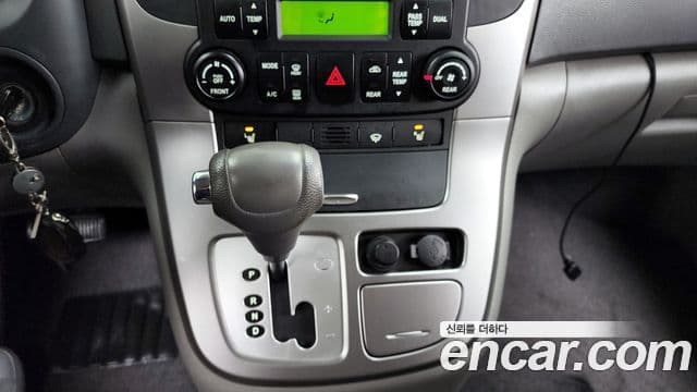 Kia Carnival R Grand Carnival GLX, 2010 9