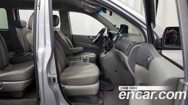 Kia Carnival R Grand Carnival GLX, 2010 11